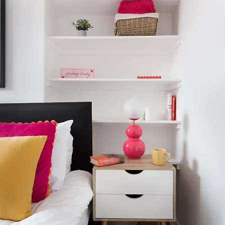 Station House - Long - Nyaraló