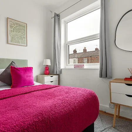 Station House - Long - Ferienhaus *