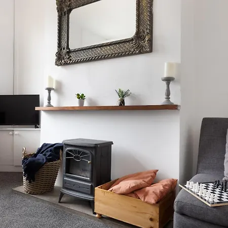 Station House - Long - York